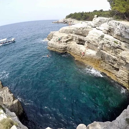 In - Istrien 26834 بولا